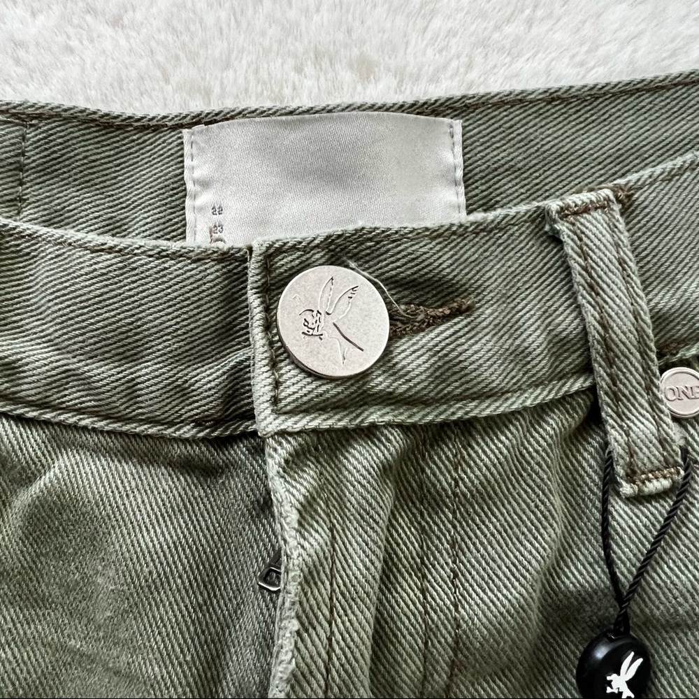 One Teaspoon Khaki Truckers Long Length Shorts Size 24 NWT - Picture 13 of 16